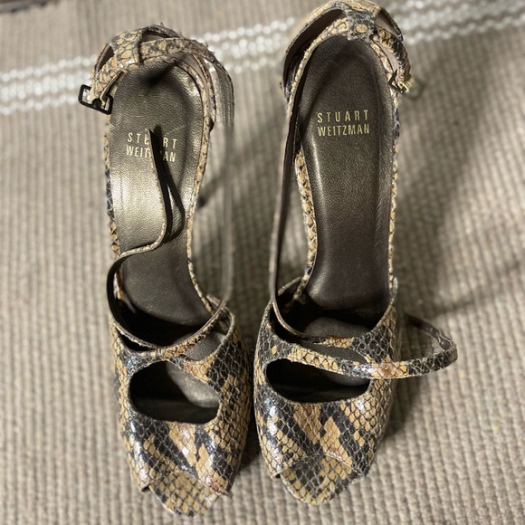 Stuart Weitzman snake embossed platform sandal heels | size 9 - Picture 4 of 5